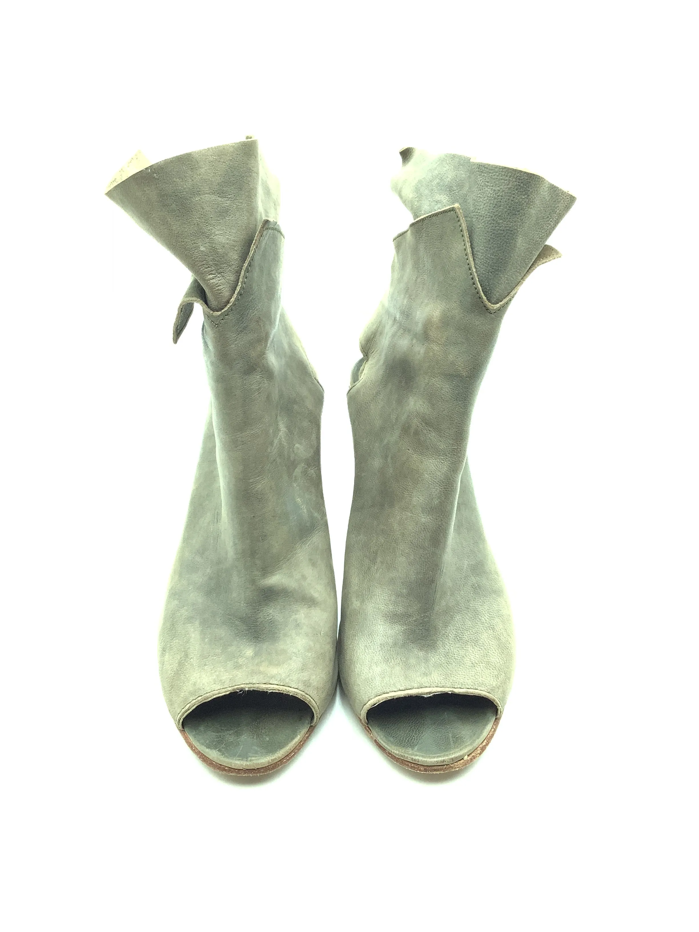 Free People Ankle Shoe Neutral Leather Peep Toe Heeled Size: US 8.5/ EU 39