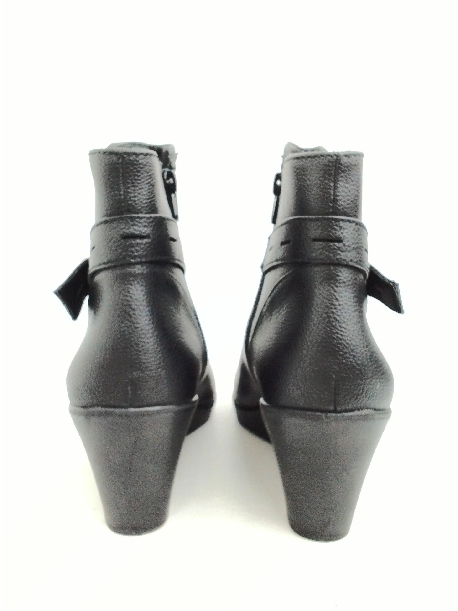 Naturalizer Women's Black Booties Size 8.5